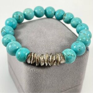 Cute Unsigned Faux Turquoise Stone Silver Tone Beaded Stretch Bracelet